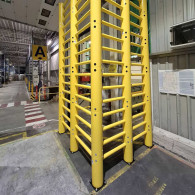 Flexible anti-impact barriers