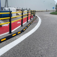 Flexible anti-impact barriers