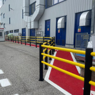 Flexible anti-impact barriers