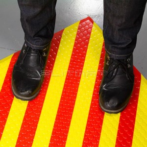 PRIEMYSELN� ROHO� S LOGOM