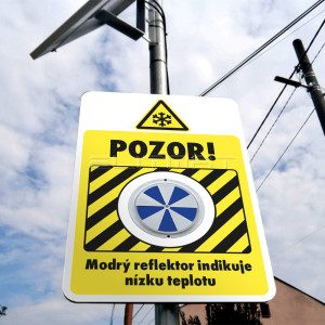 TEPELN� ZARIADENIE S REFLEKTORMI